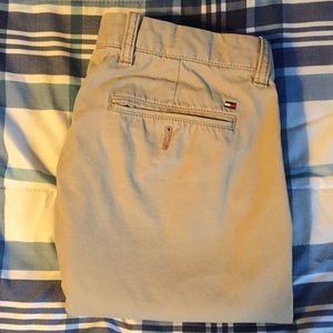 Tommy Hilfiger khakis size 30x30